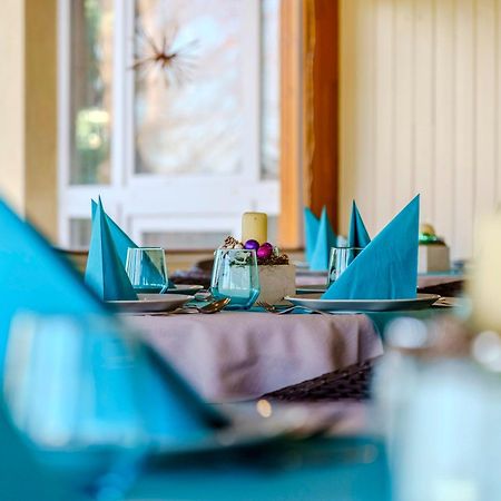 Balaton Colors Beach Hotel Siofok Ngoại thất bức ảnh