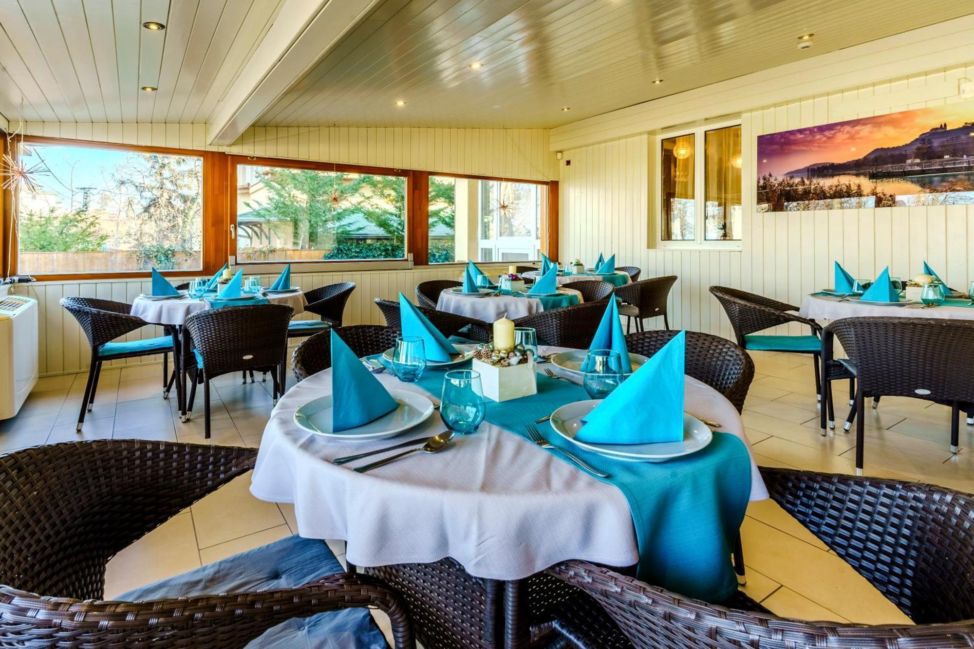 Balaton Colors Beach Hotel Siofok Ngoại thất bức ảnh