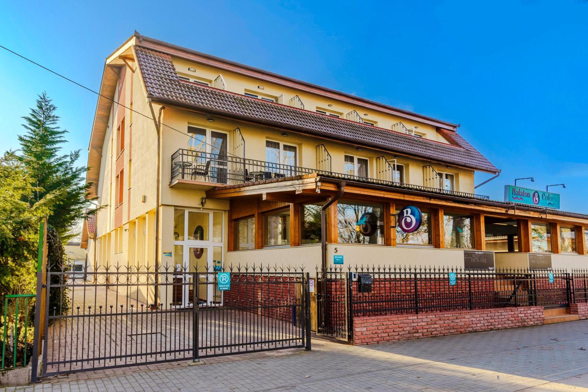 Balaton Colors Beach Hotel Siofok Ngoại thất bức ảnh