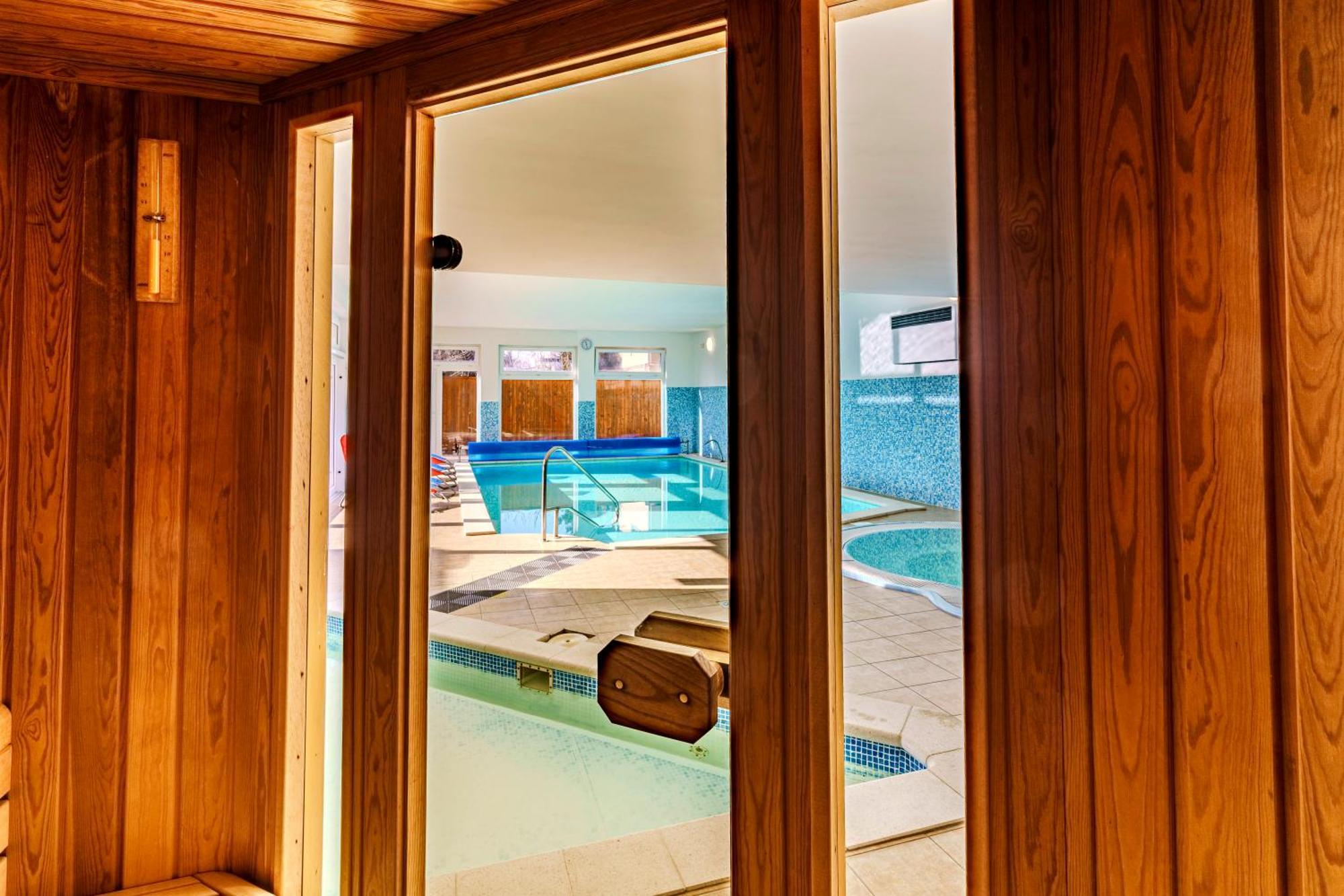 Balaton Colors Beach Hotel Siofok Ngoại thất bức ảnh