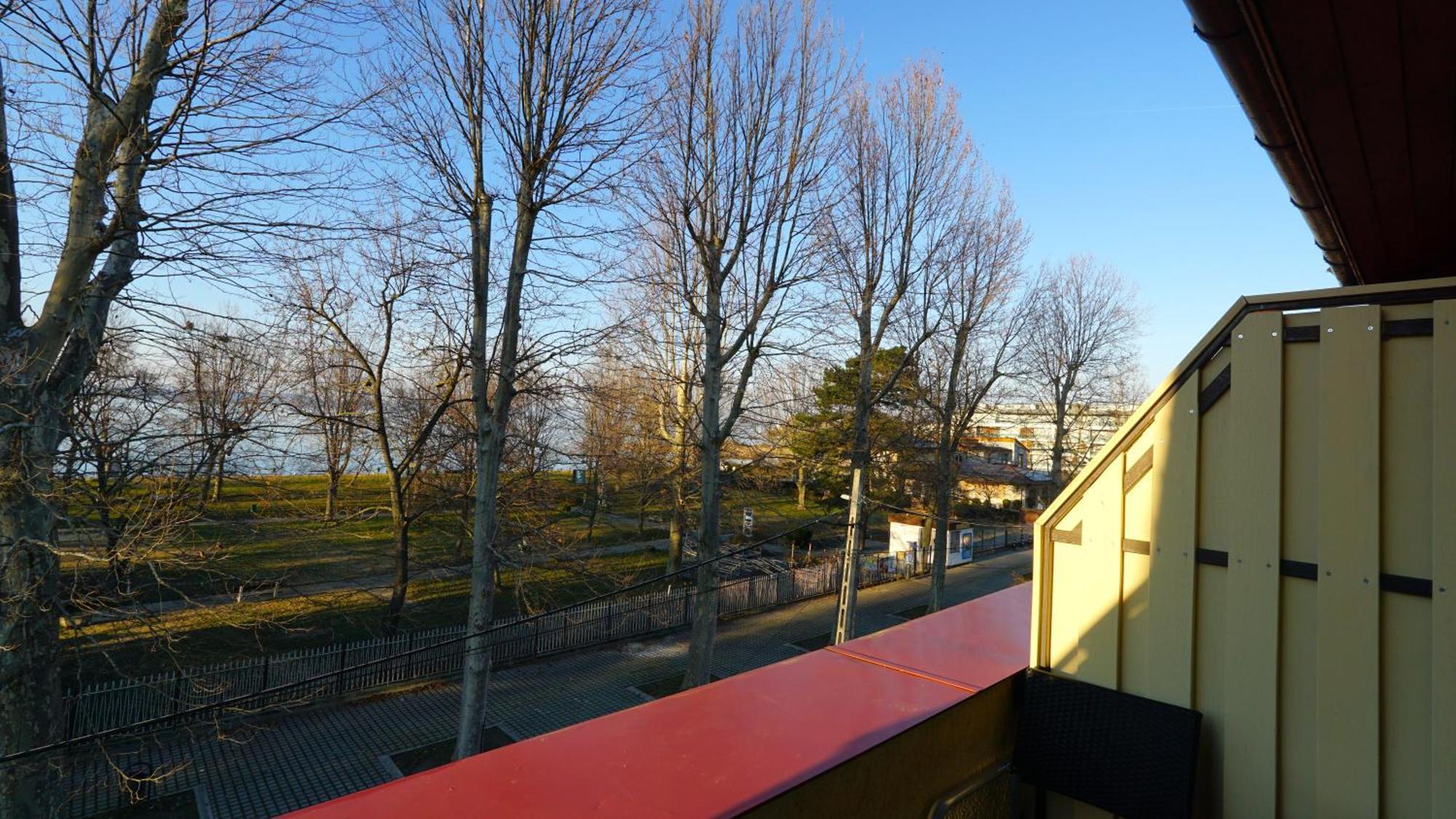 Balaton Colors Beach Hotel Siofok Ngoại thất bức ảnh