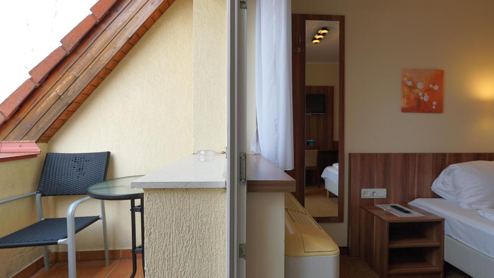 Balaton Colors Beach Hotel Siofok Phòng bức ảnh