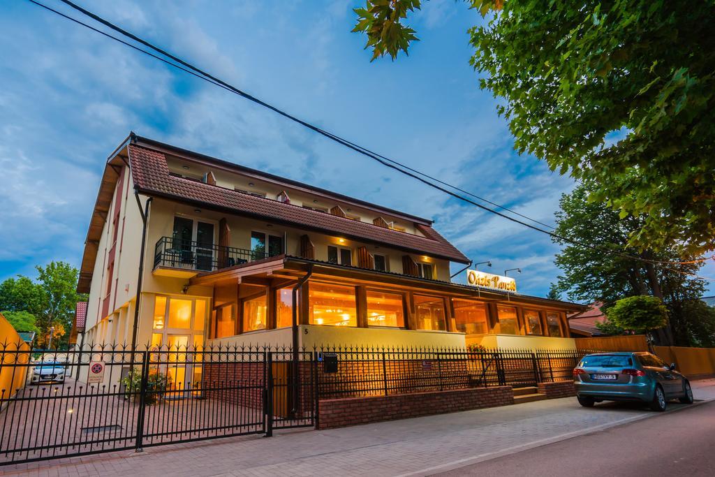 Balaton Colors Beach Hotel Siofok Ngoại thất bức ảnh