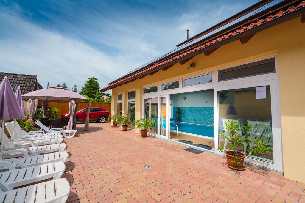 Balaton Colors Beach Hotel Siofok Ngoại thất bức ảnh